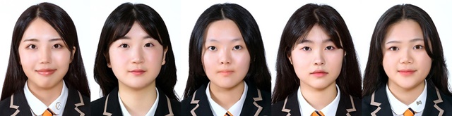 ▲ 사진 왼쪽부터 문규린, 김서록, 정선민, 강다영, 고경서.