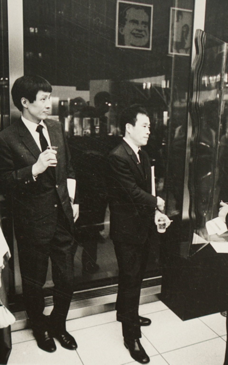 ▲ 한용진과 김창열, 뉴욕 전위예술축제, 1969.