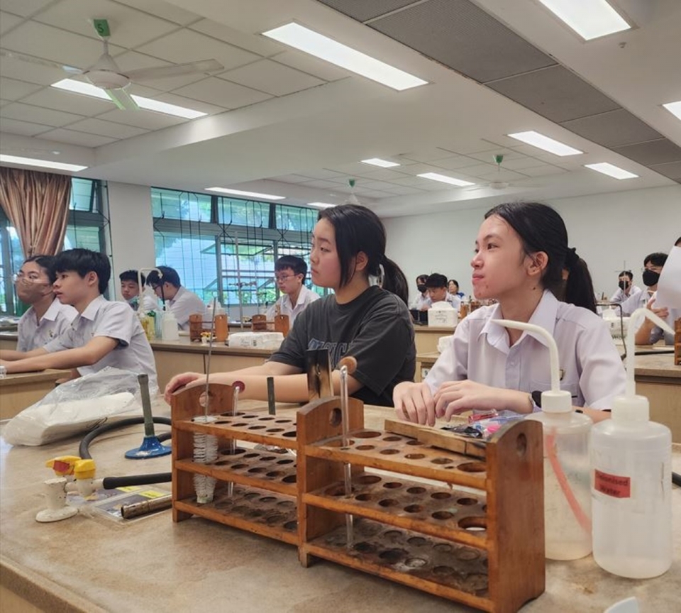 ▲ 싱가포르 Presbyterian High School을 방문해 '마세연'(마을과 세계를 연결하여 상생을 상상하라) '교실 수업'.